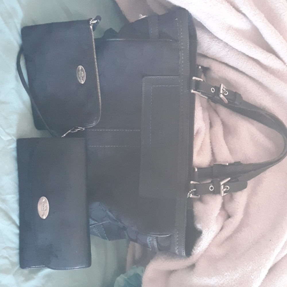 Authentic 3 piece coach set